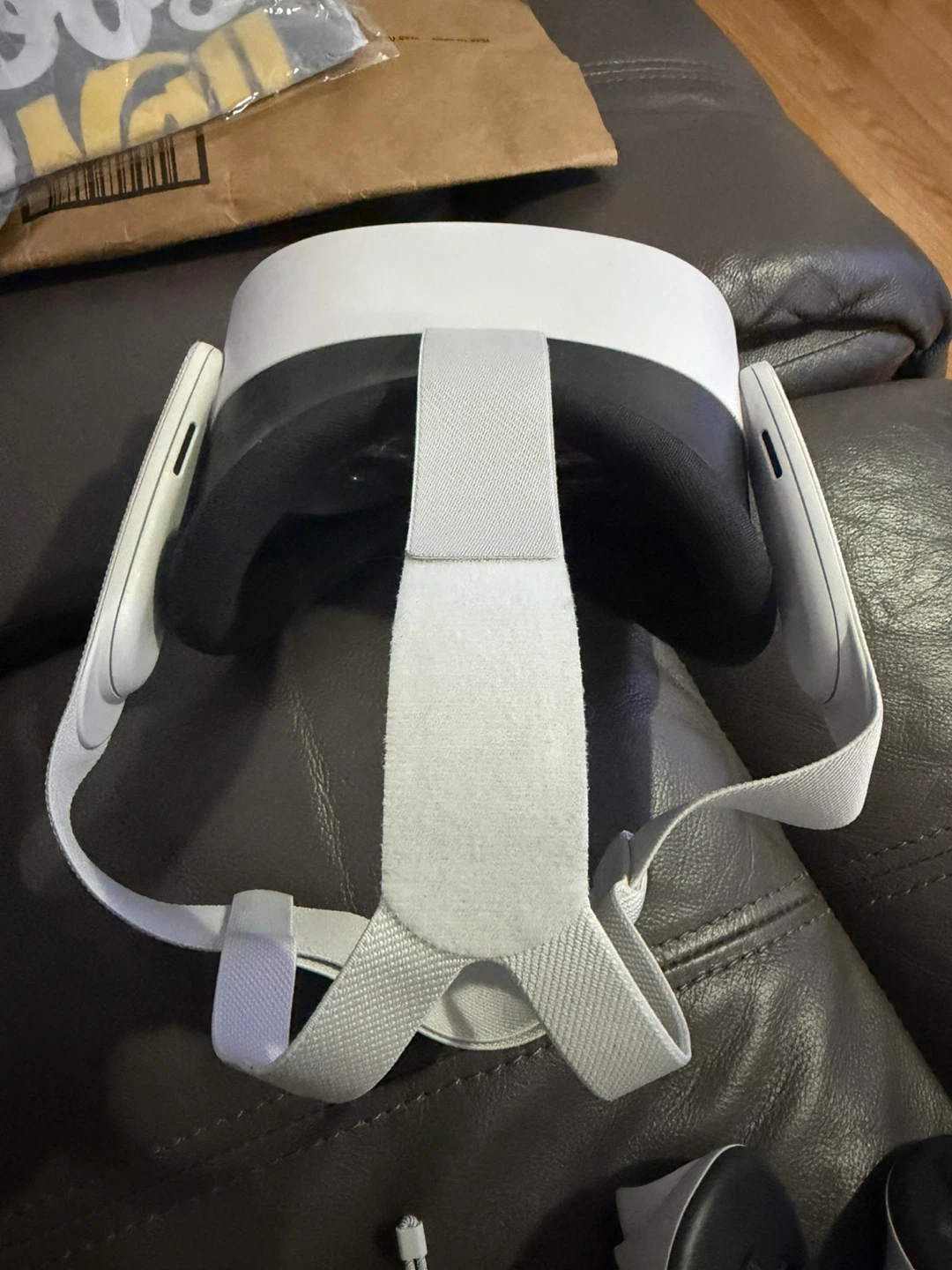 Meta Quest 3s VR Headset 128 gb - photo 2