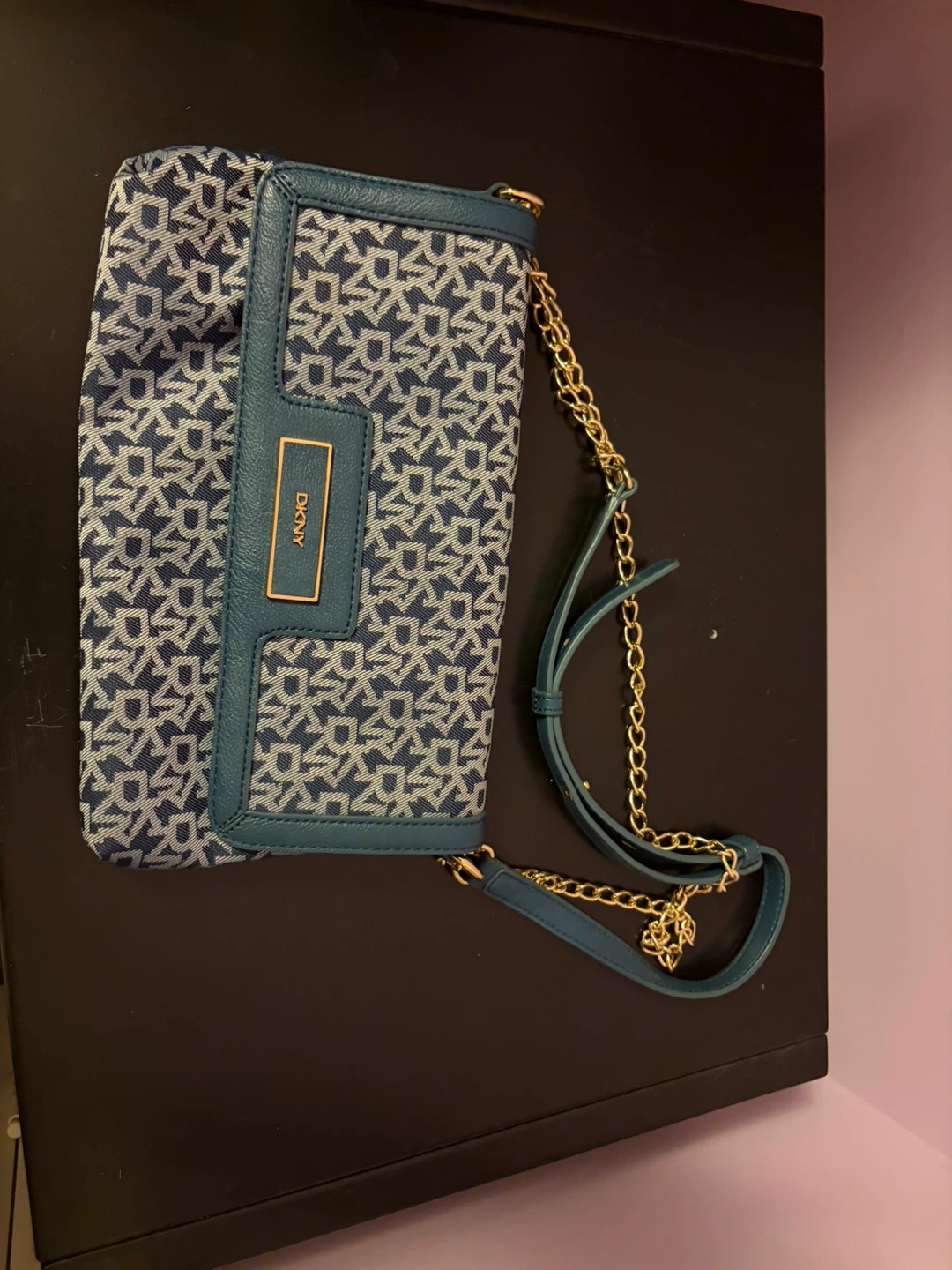 DKNY Logo Print Shoulder Bag 🏈