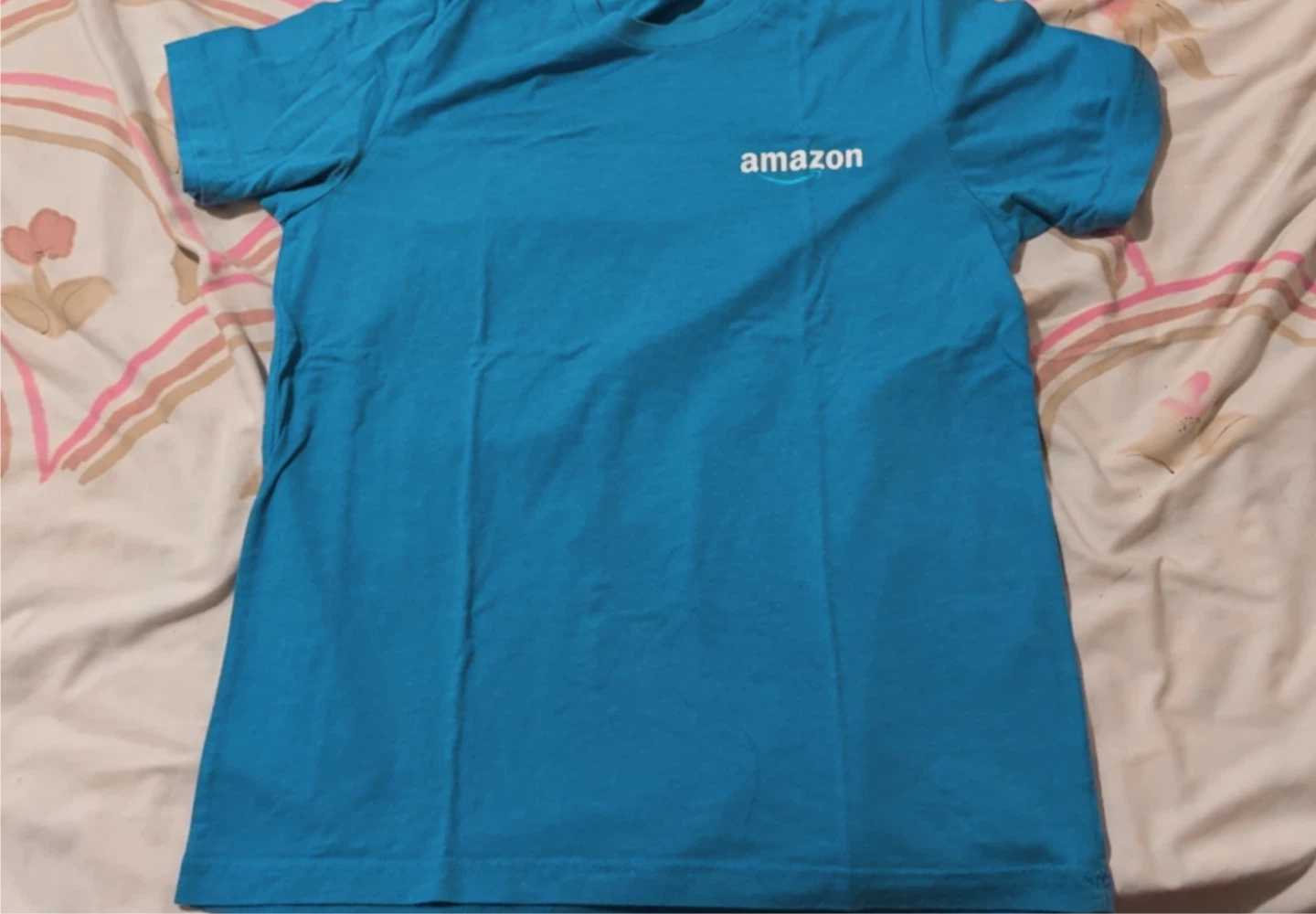 Amazon T-Shirt Size Large 🏈