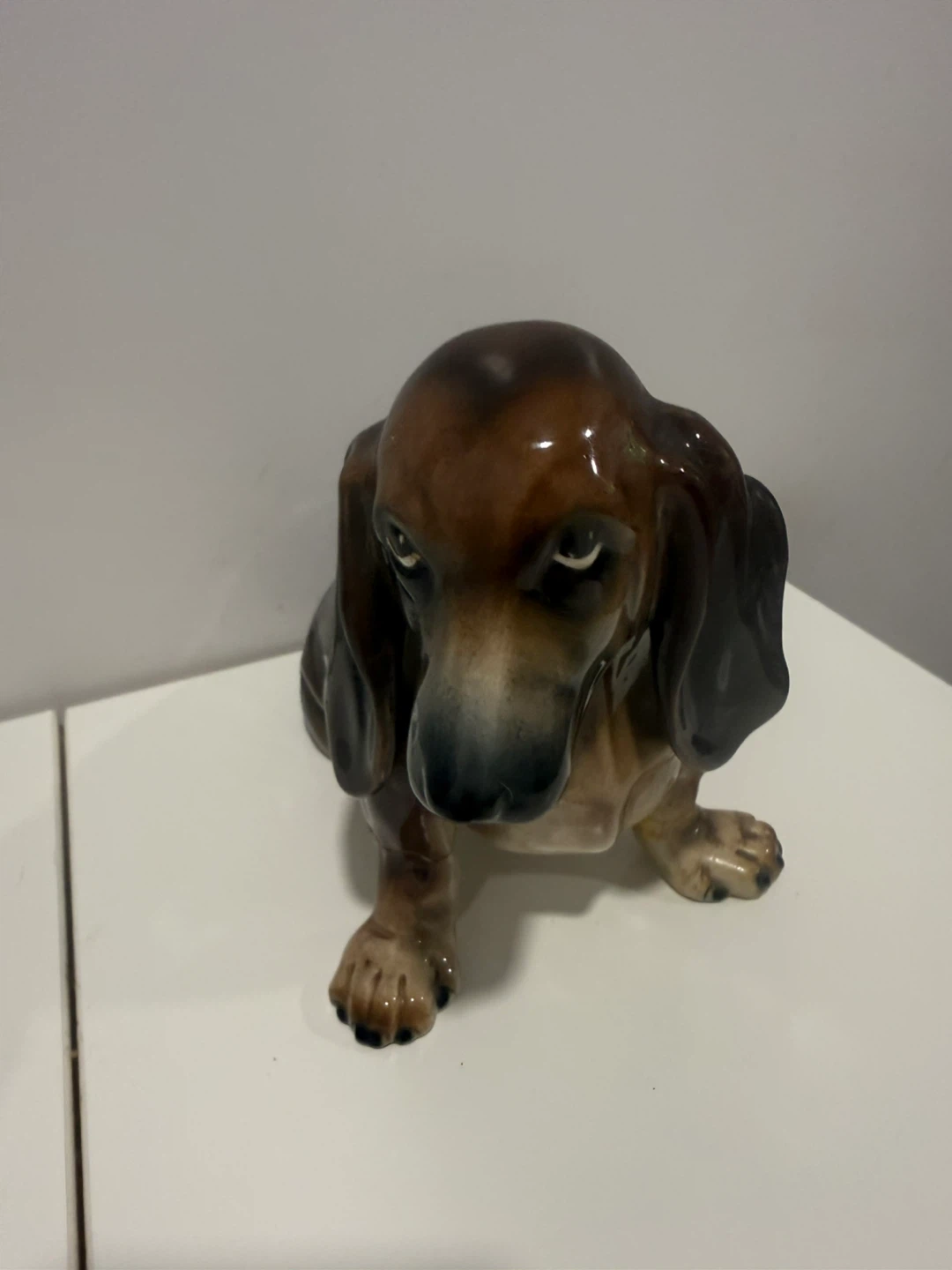 🏈 Ceramic Basset Hound Figurine