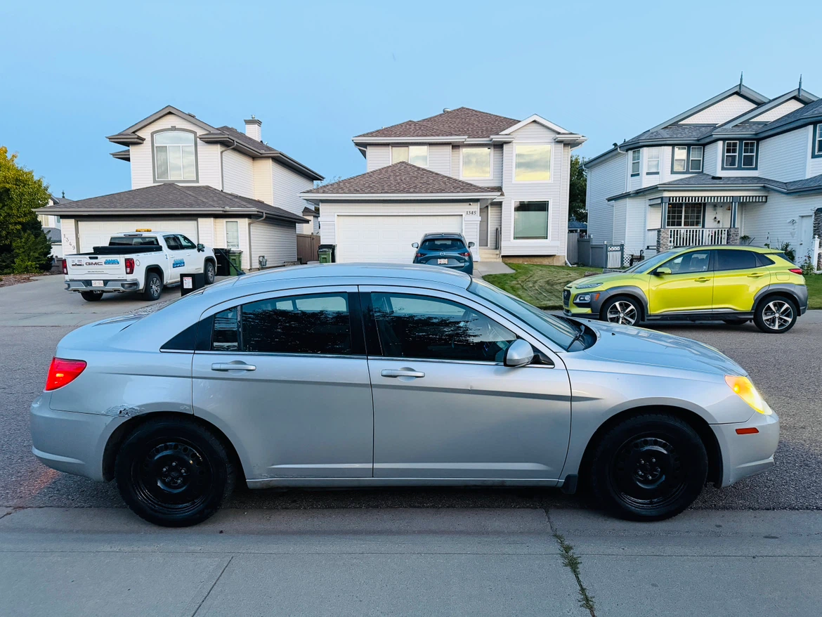 2010 Chrysler Sebring - photo 3