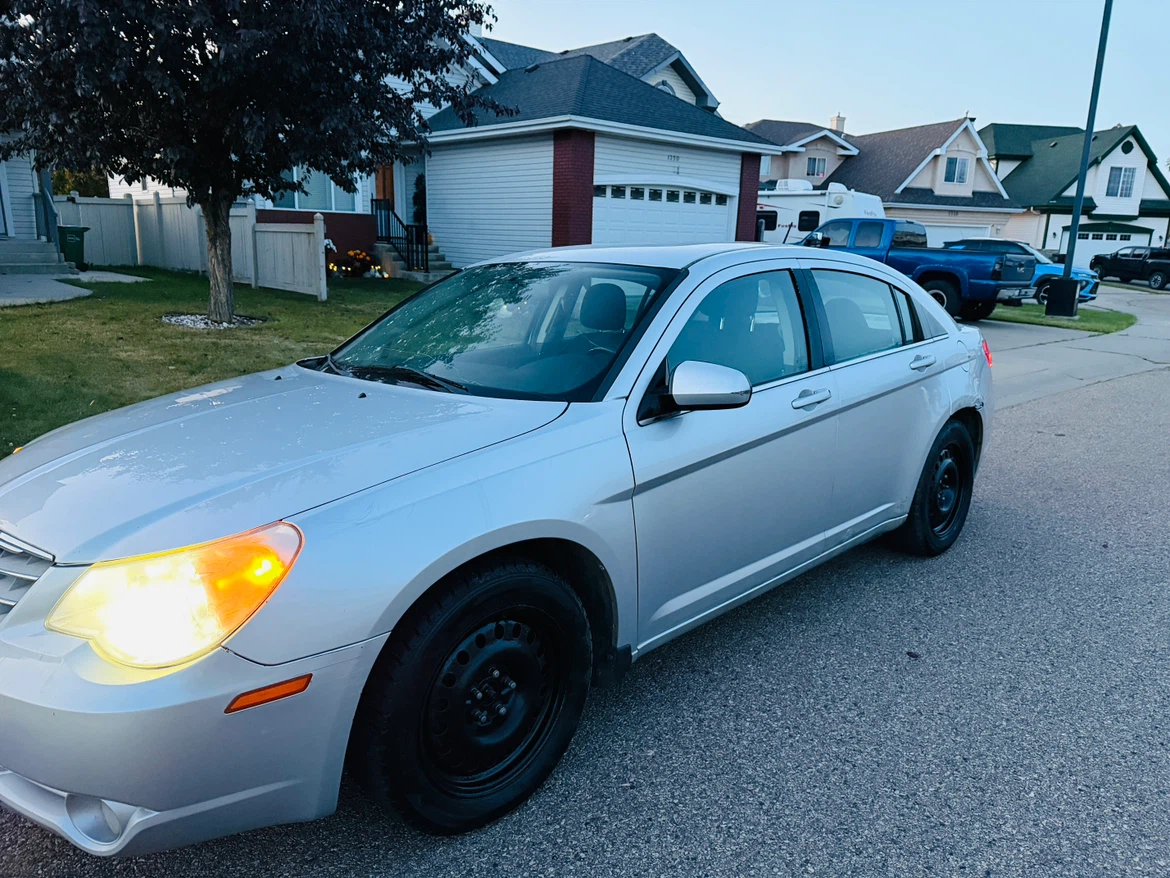 2010 Chrysler Sebring - photo 4