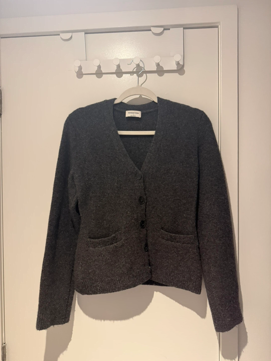 Aritzia Babaton Seaport V-Neck Cardigan - photo 4
