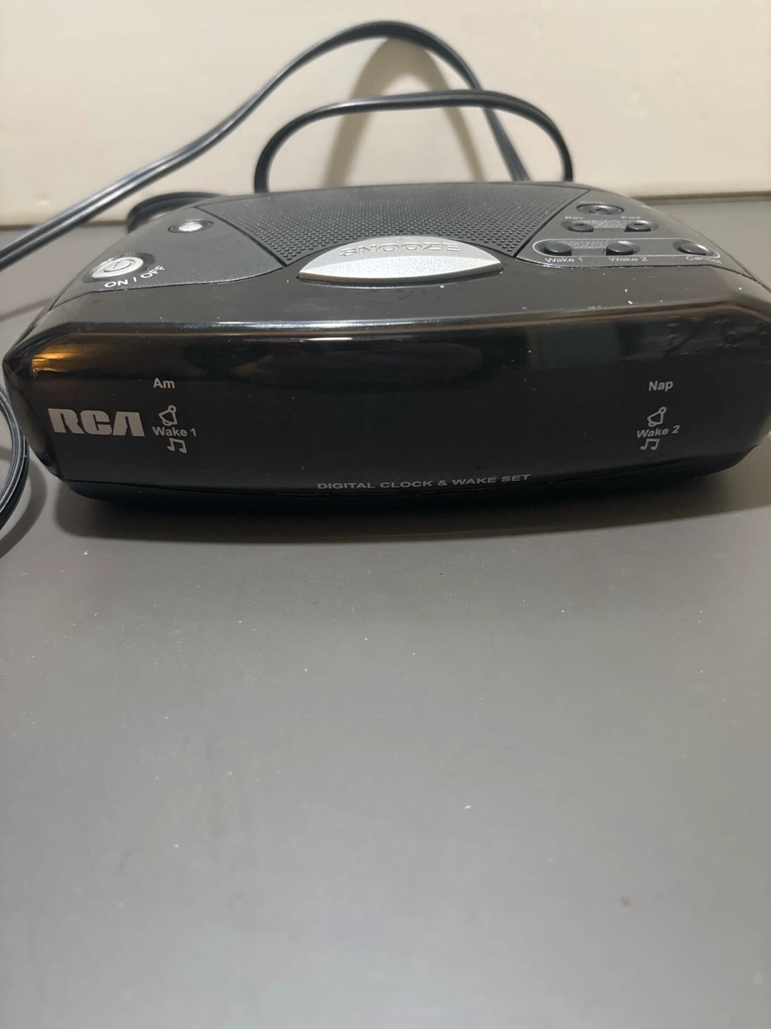 RCA Digital Alarm Clock Radio 🏈