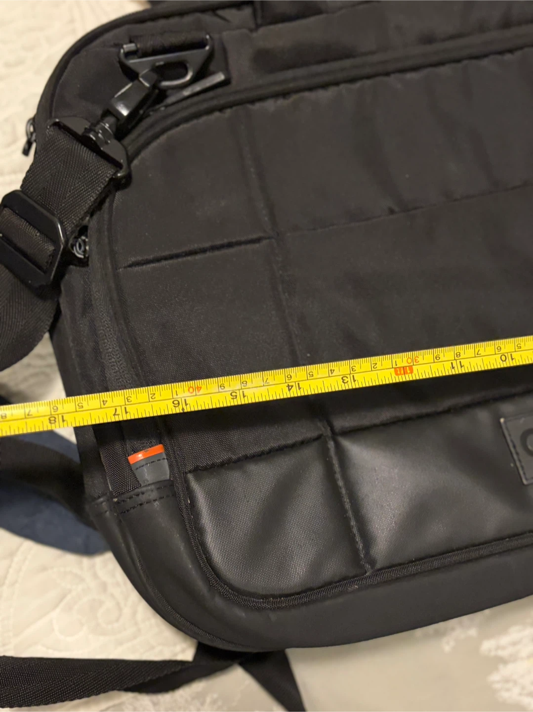 Grid by Targus Laptop Briefcase