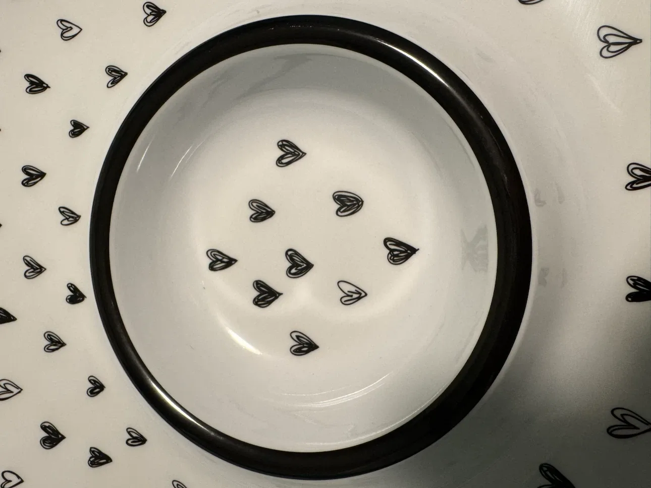 Rachel Zoe White And Black Hearts Chip Dip Serving Tray Vintage - photo 2