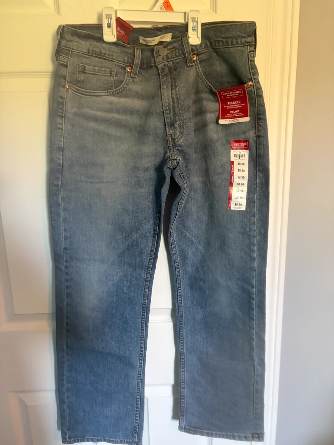 🏈 Levi Strauss Signature Relaxed Jeans