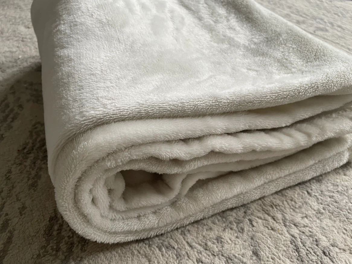 Soft Cream Fleece Throw Blanket 🏈