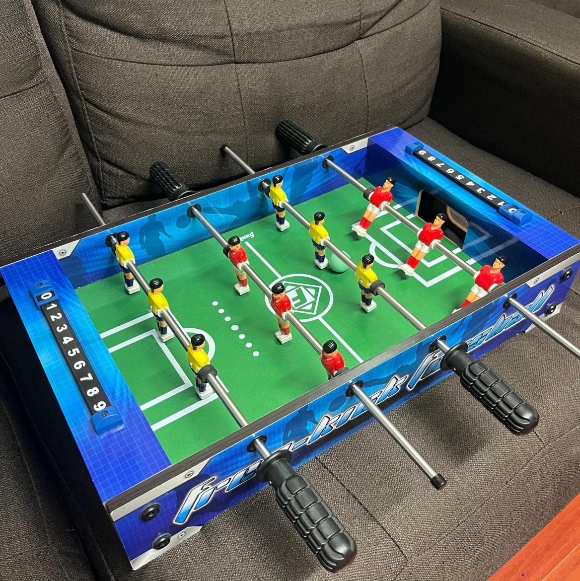 Franklin tabletop foosball game - photo 2