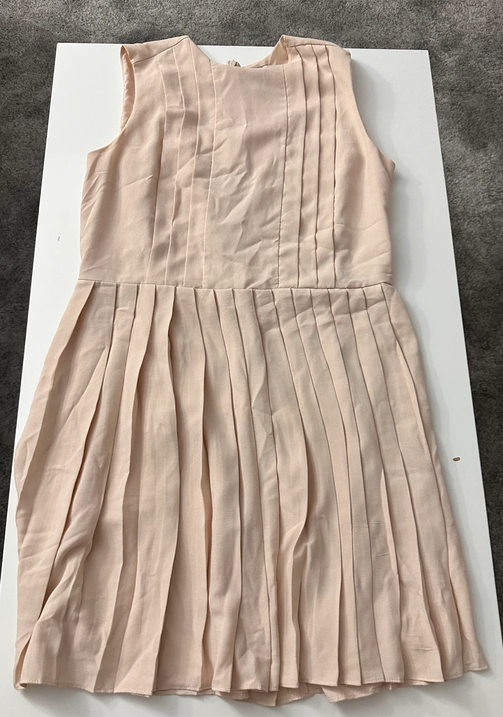 HM Pleated Sleeveless Dress