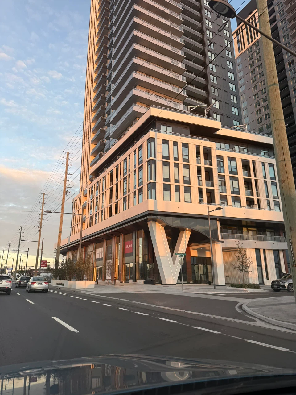 Brand new 1+1 Unit for Lease with Parking