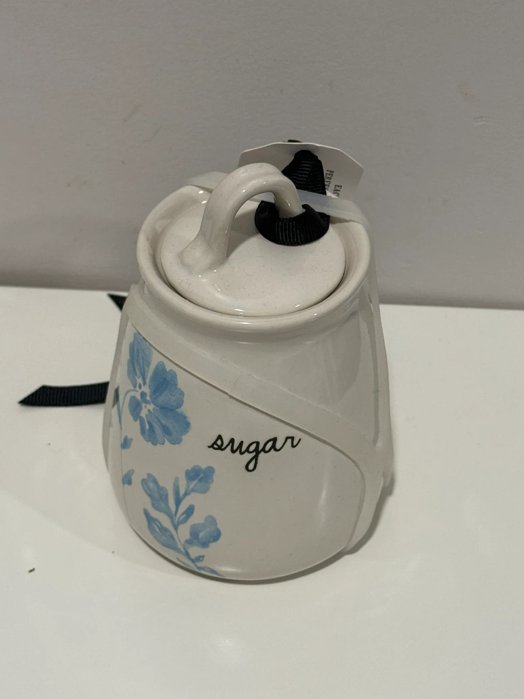 🏈 Ceramic Sugar Canister with Blue Floral Pattern