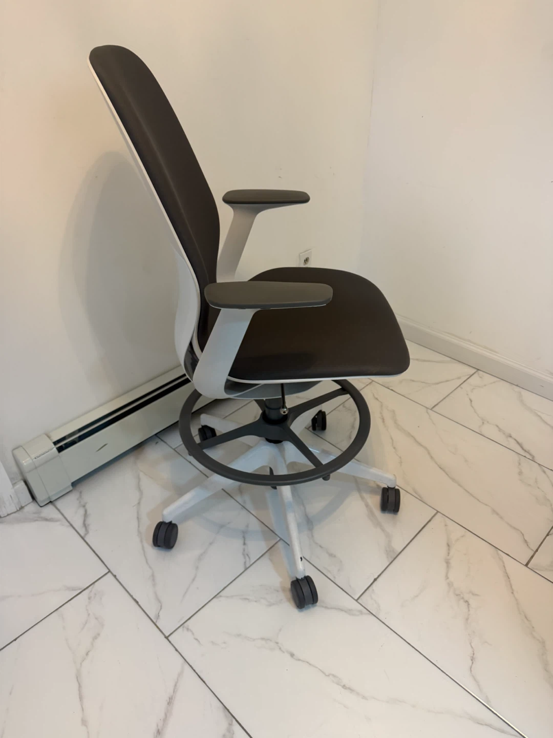 Steelcase Karman stool - photo 3