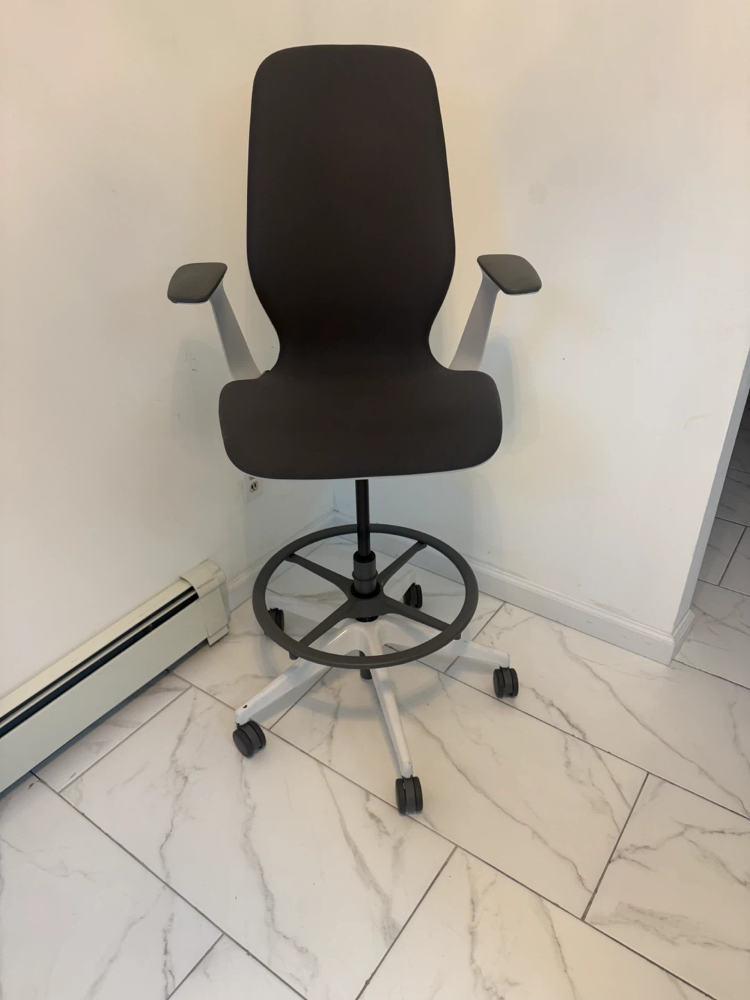 Steelcase Karman stool - photo 5