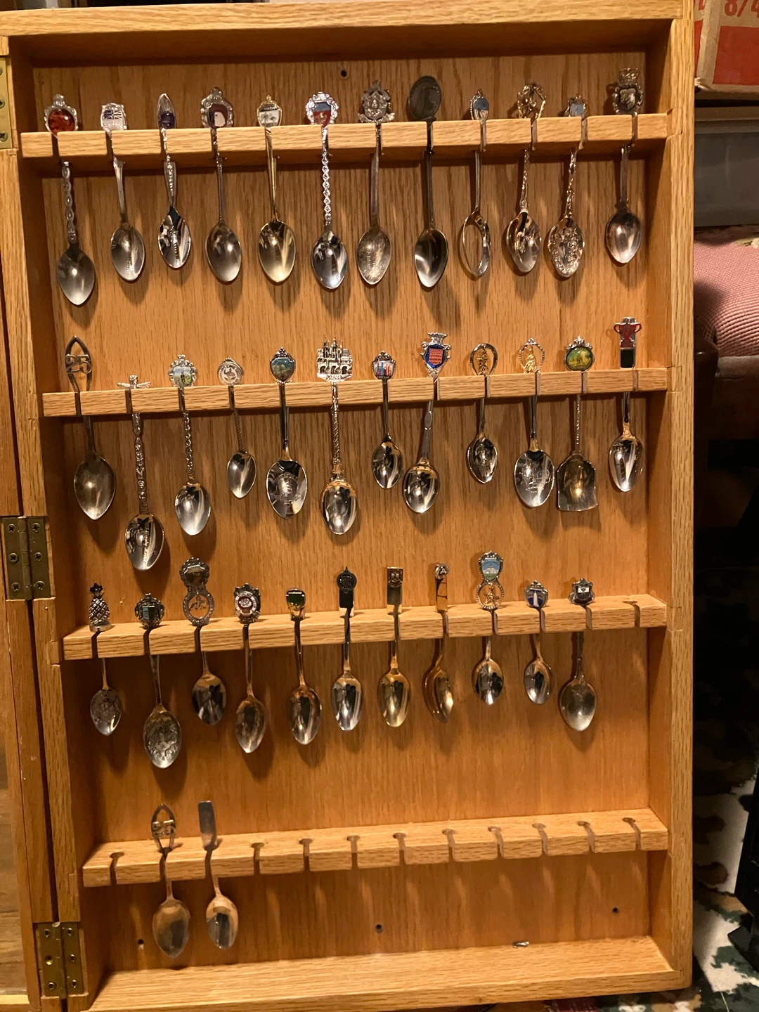 Solid oak display case  @ spoons sto