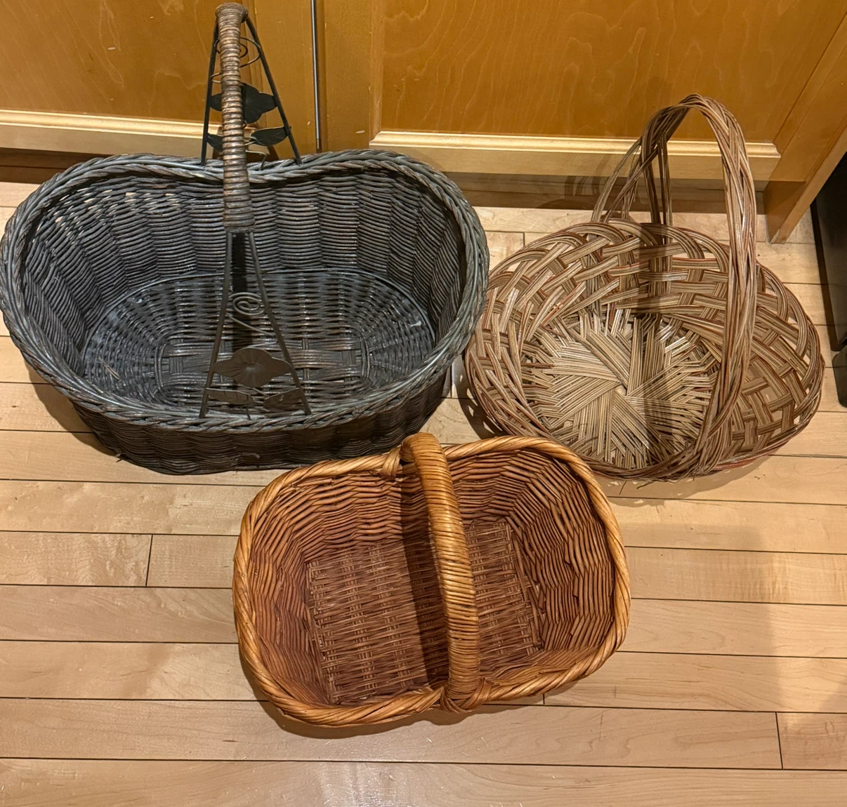 Set of Three Decorative Wicker Baskets 🏈