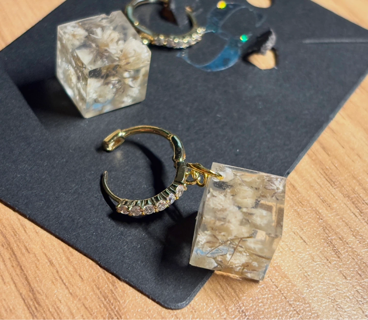 NEW resin cast baby’s breath earrings - photo 3