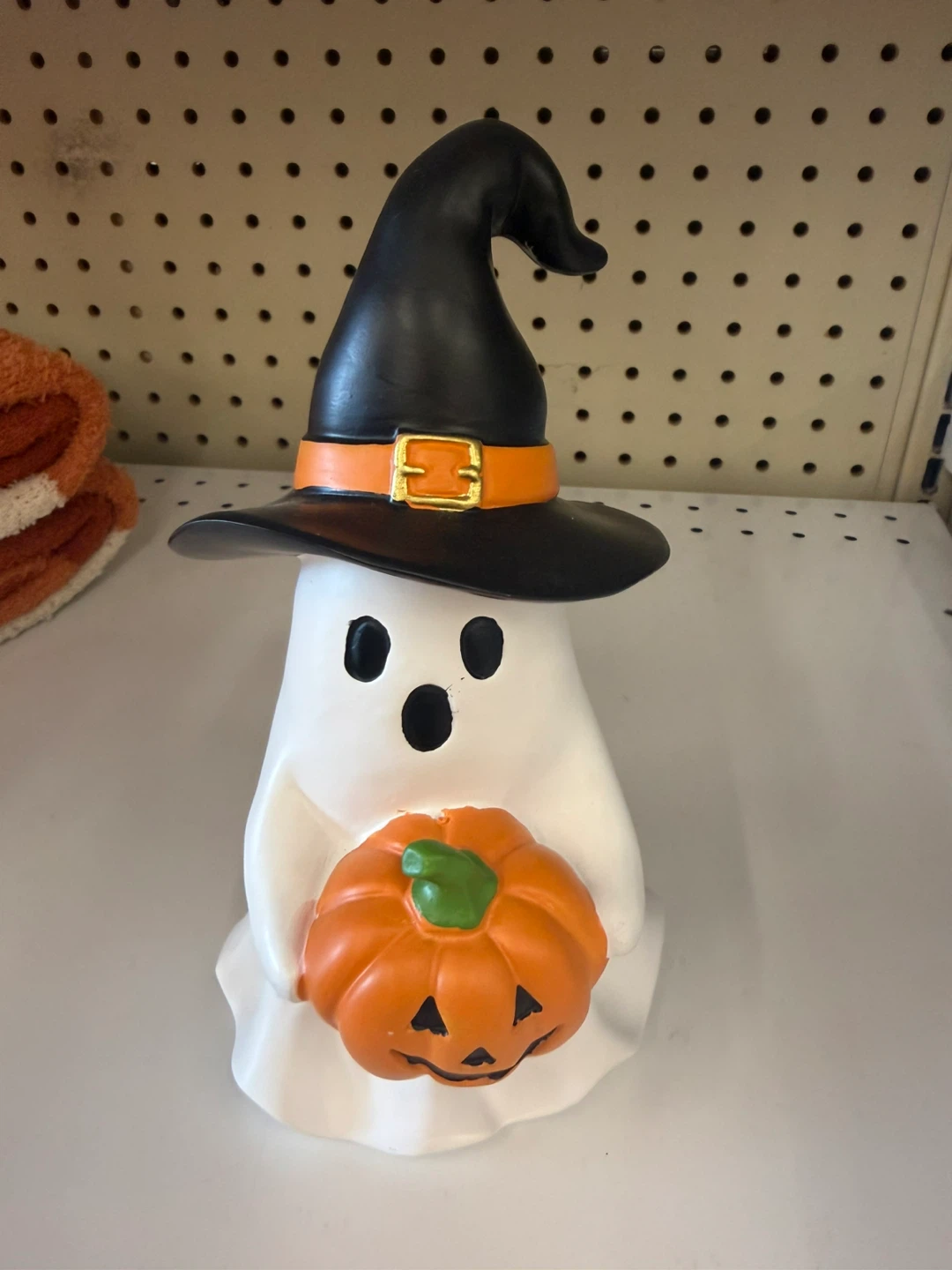 🏈 Ceramic Ghost with Pumpkin Halloween Decor