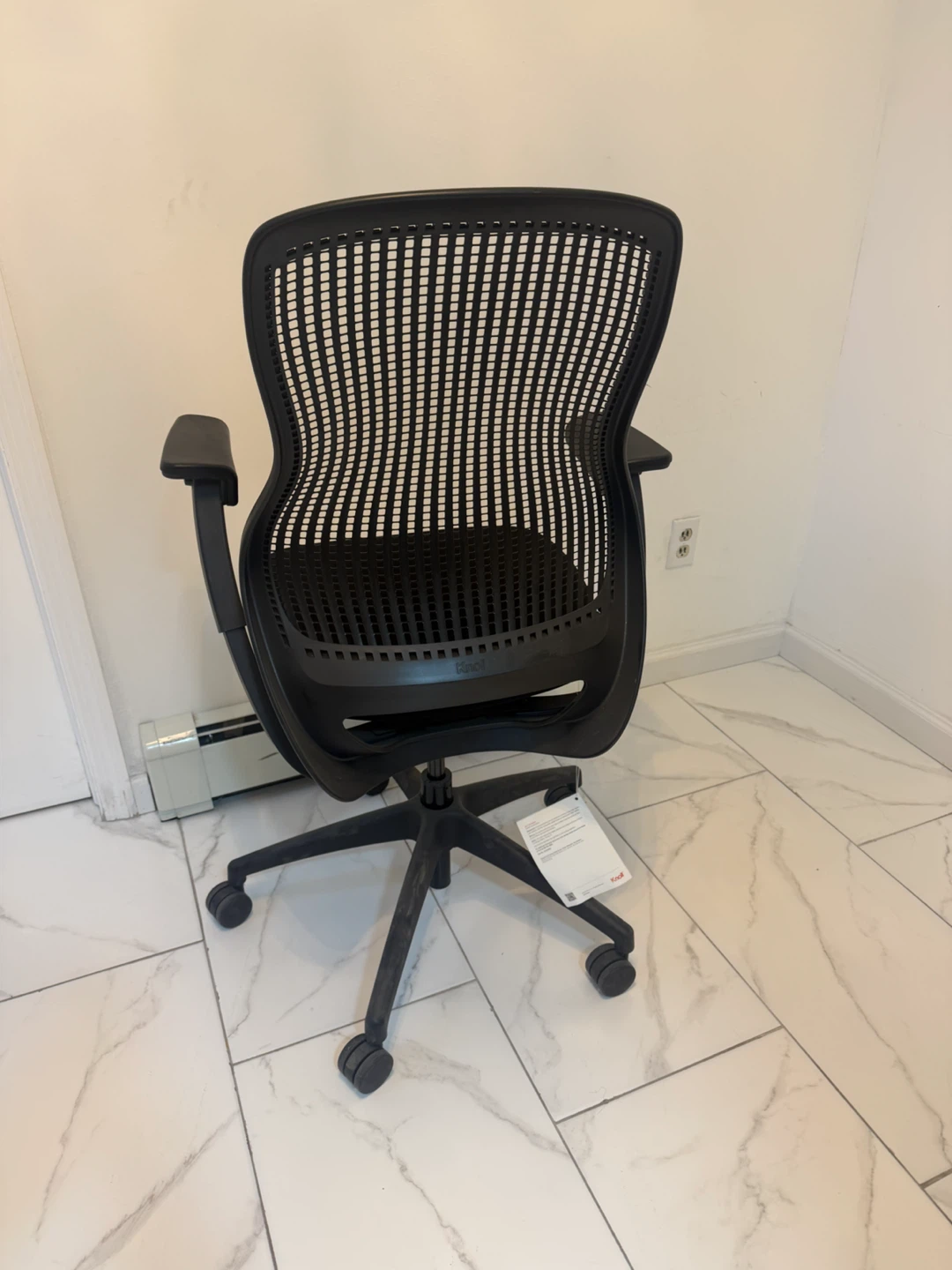 Brand new Knoll Regeneration chair - photo 3