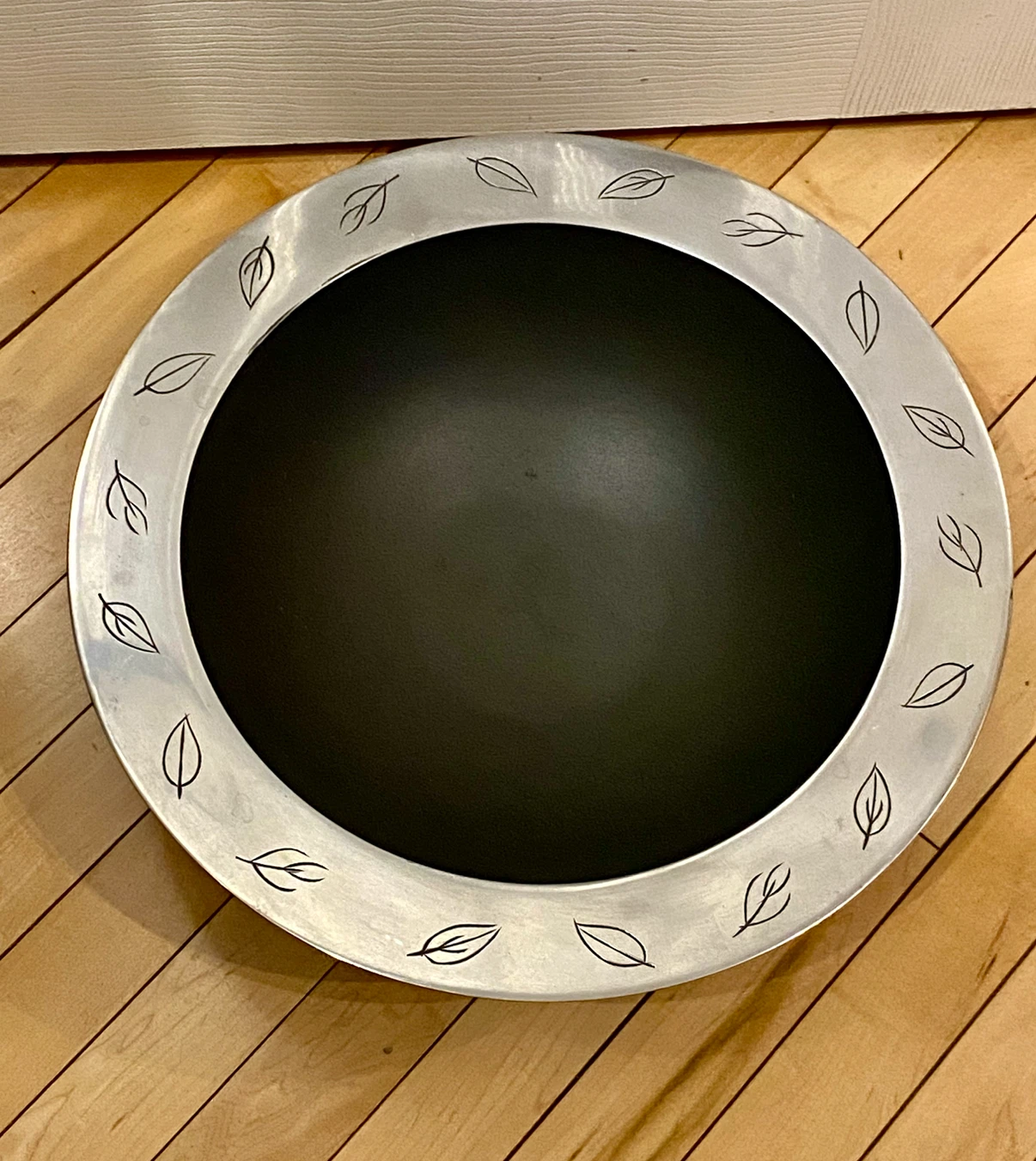 Decorative Metal Leaf Rim Bowl 🏈 - photo 2