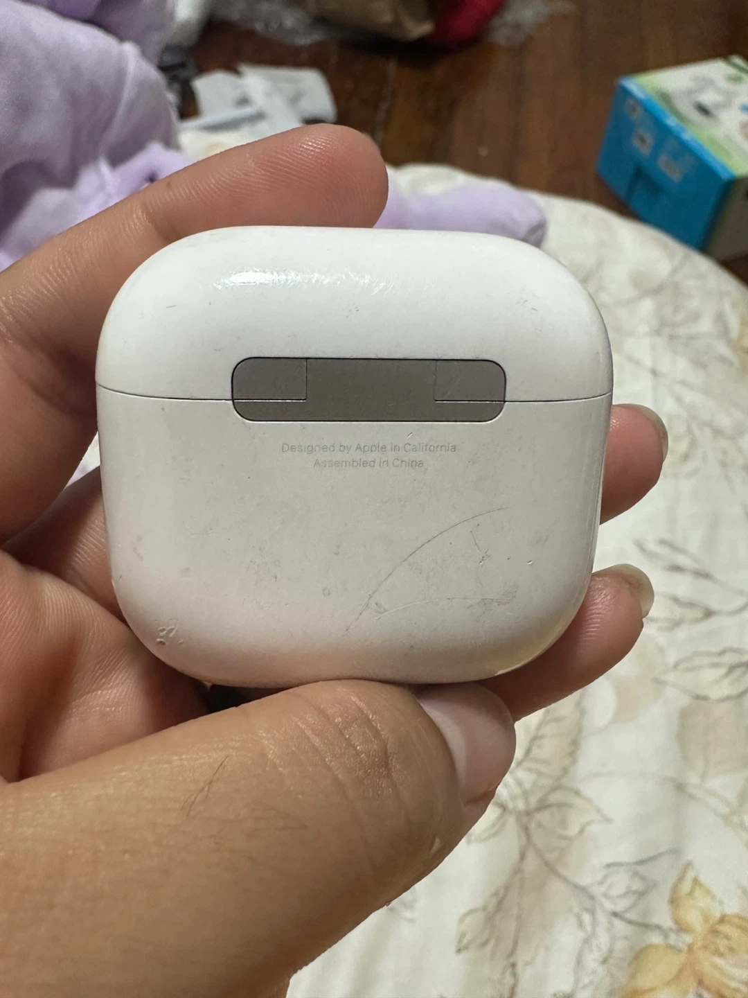 Apple AirPods Pro Charging Case - photo 2