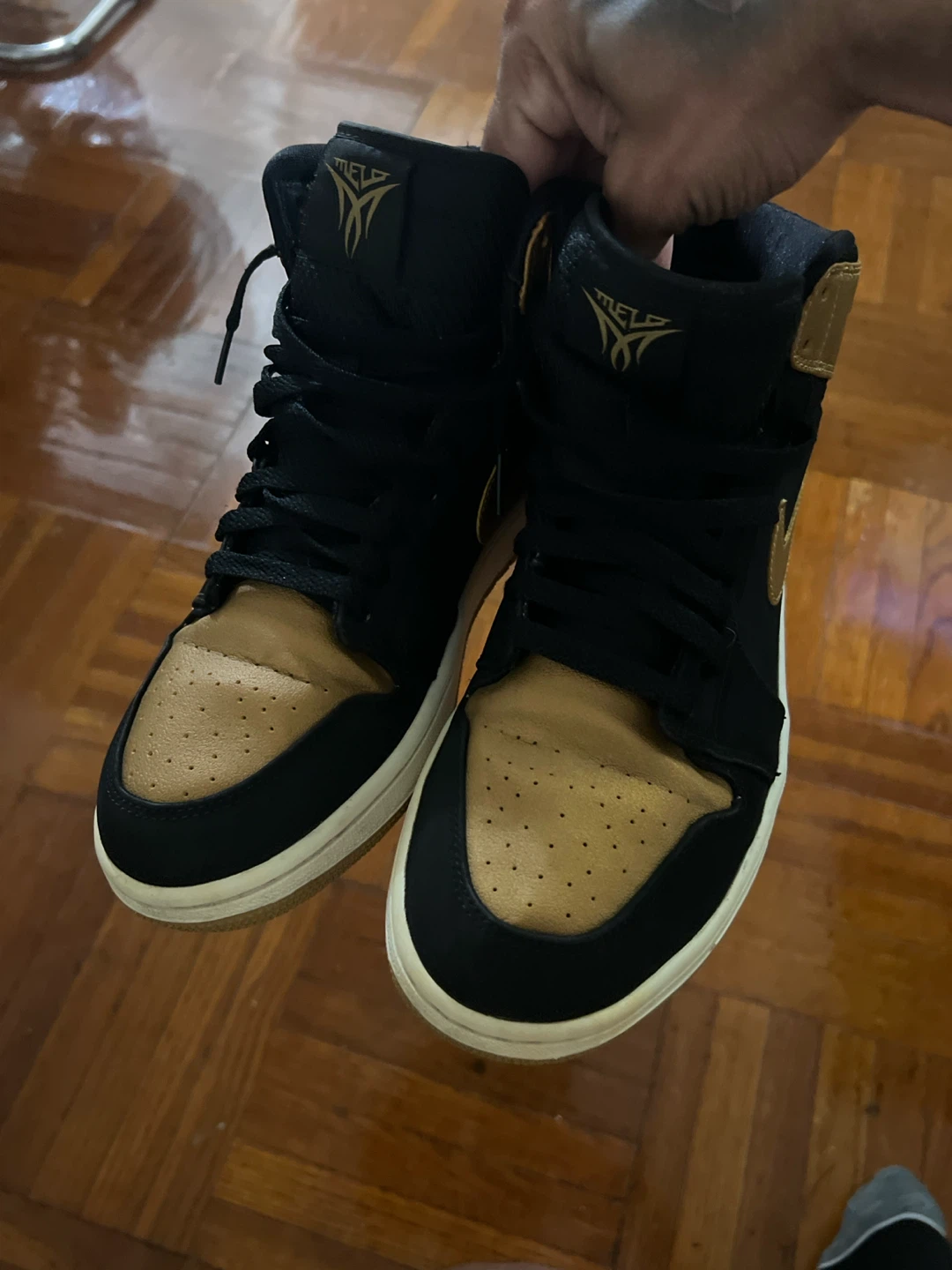 Air Jordan Melo M10 Gold and Black Sneakers US 9.5 - photo 3