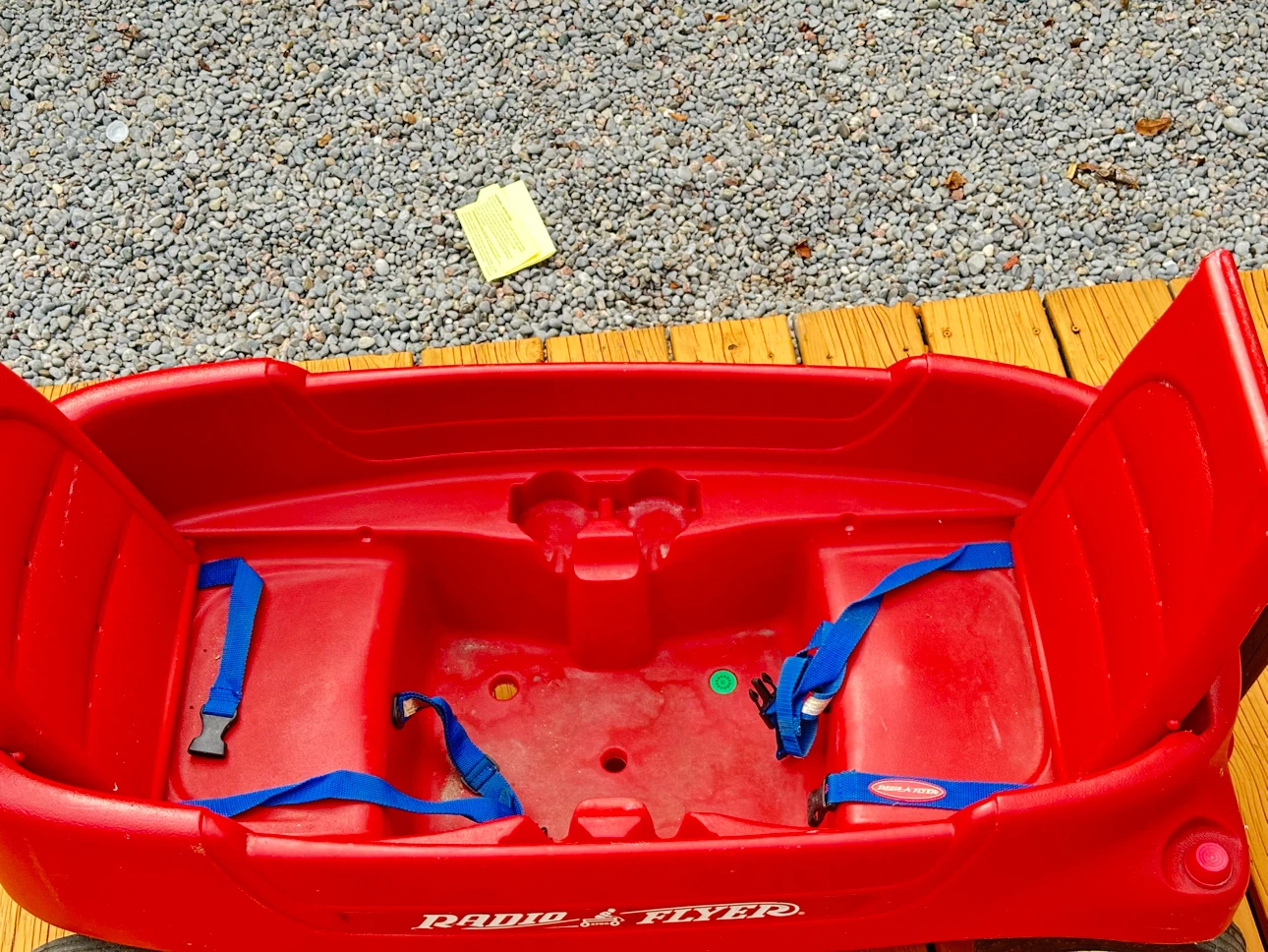 Radio Flyer red plastic wagon - photo 3