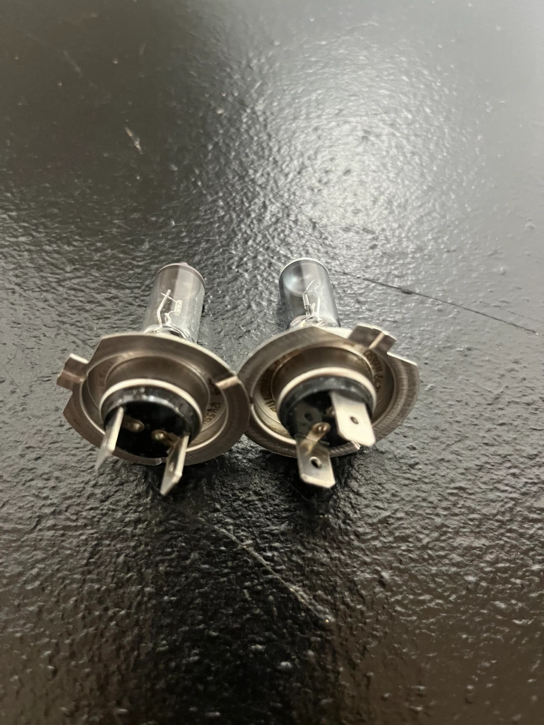 Two H7 12V 55W Headlight Halogen Bulbs - photo 3