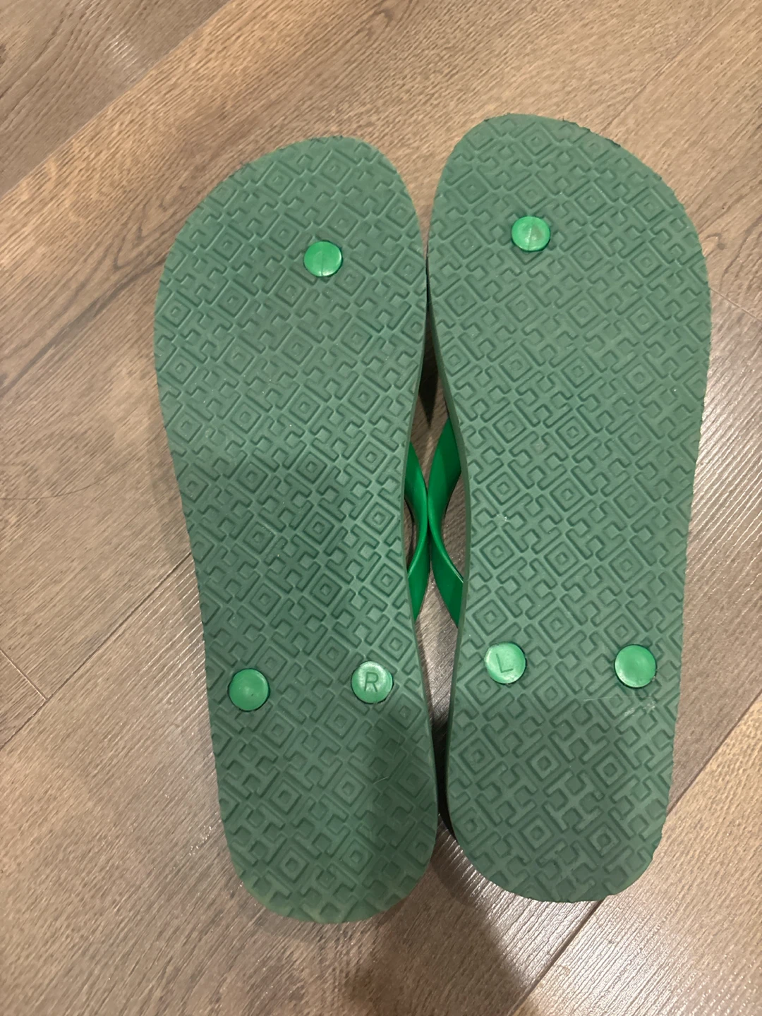 Tory Burch Green Pattern Flip Flops - photo 3