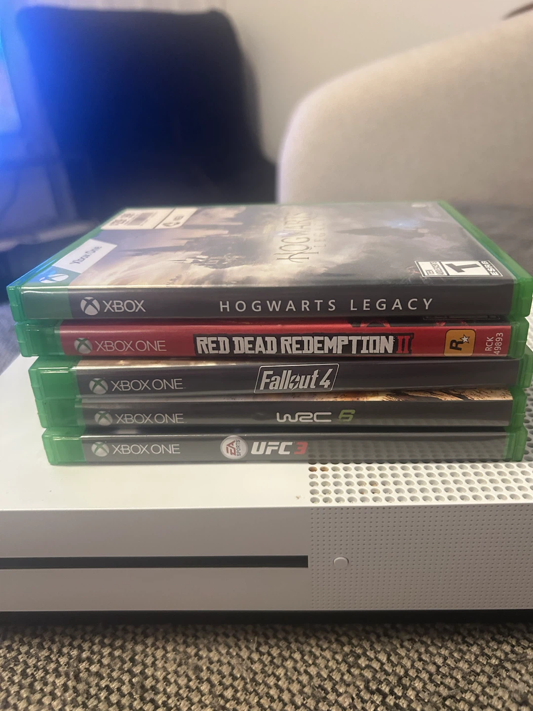 Xbox One S Bundle with Two Controllers and Five Games - photo 4