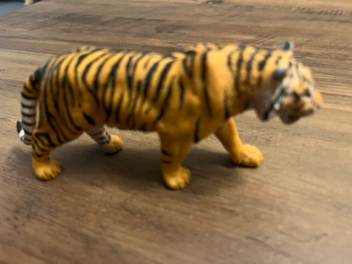 Set of 3 Animal and Dinosaur Figures - photo 5