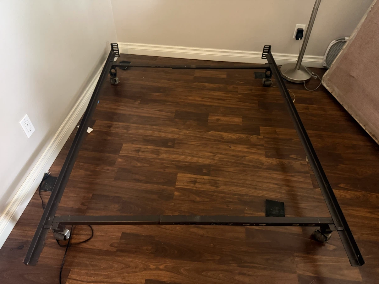 Double size mattress with box spring and frame - photo 4