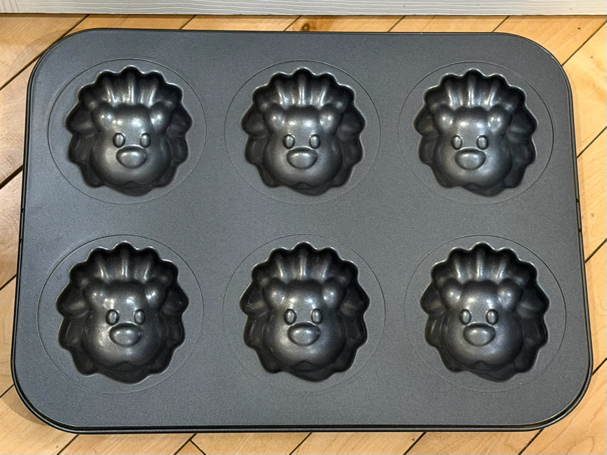 President's Choice Lion Muffin Pan 🏈 - photo 2