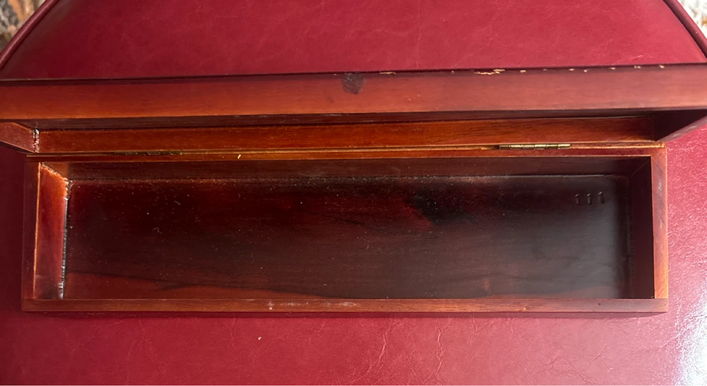 🏈 Wooden Lacquer Box with Mother of Pearl Inlay