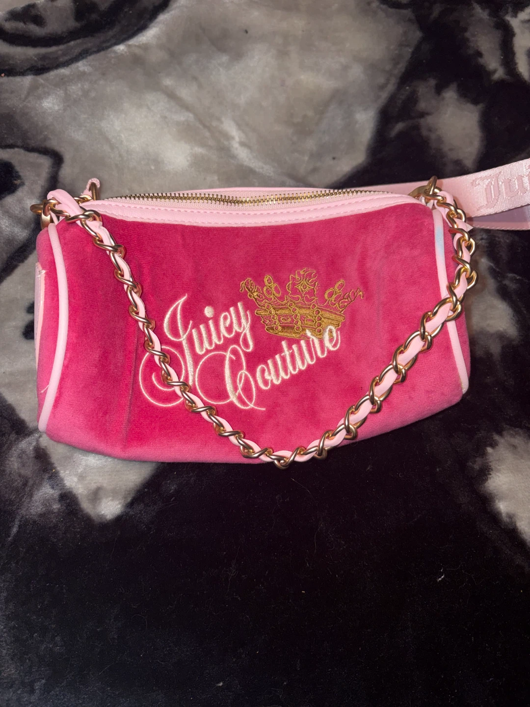 Juicy Couture Velour Barrel Bag - photo 2