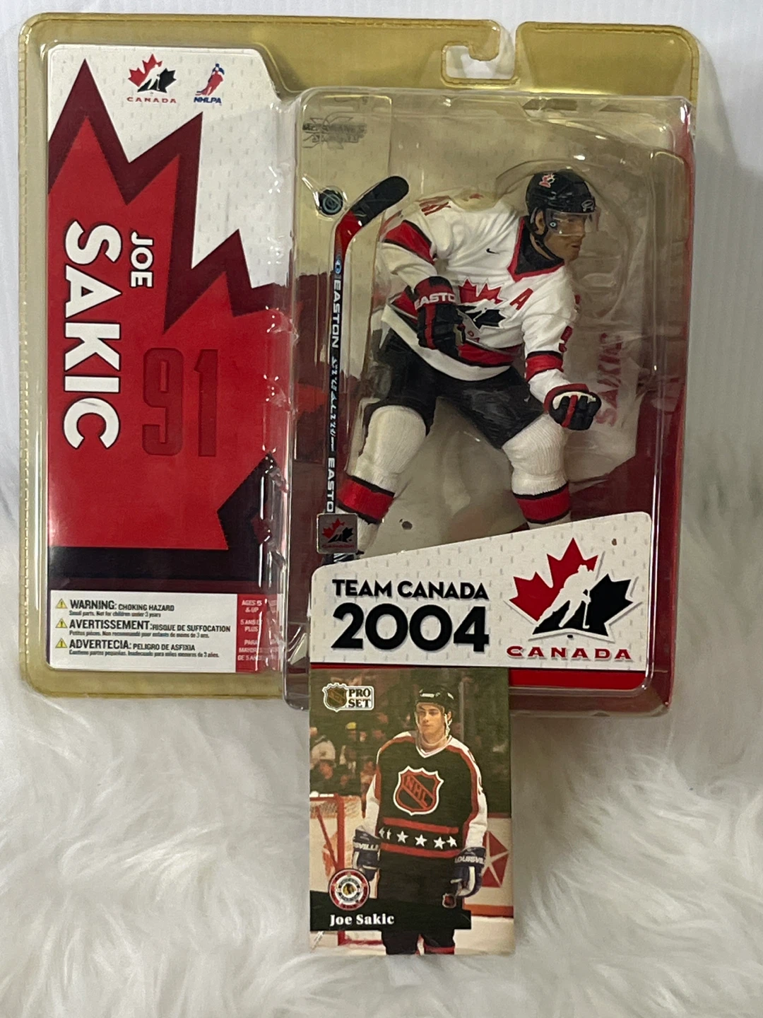 McFarlane NHL Sports Picks Joe Sakic Team Canada 2004 Figure