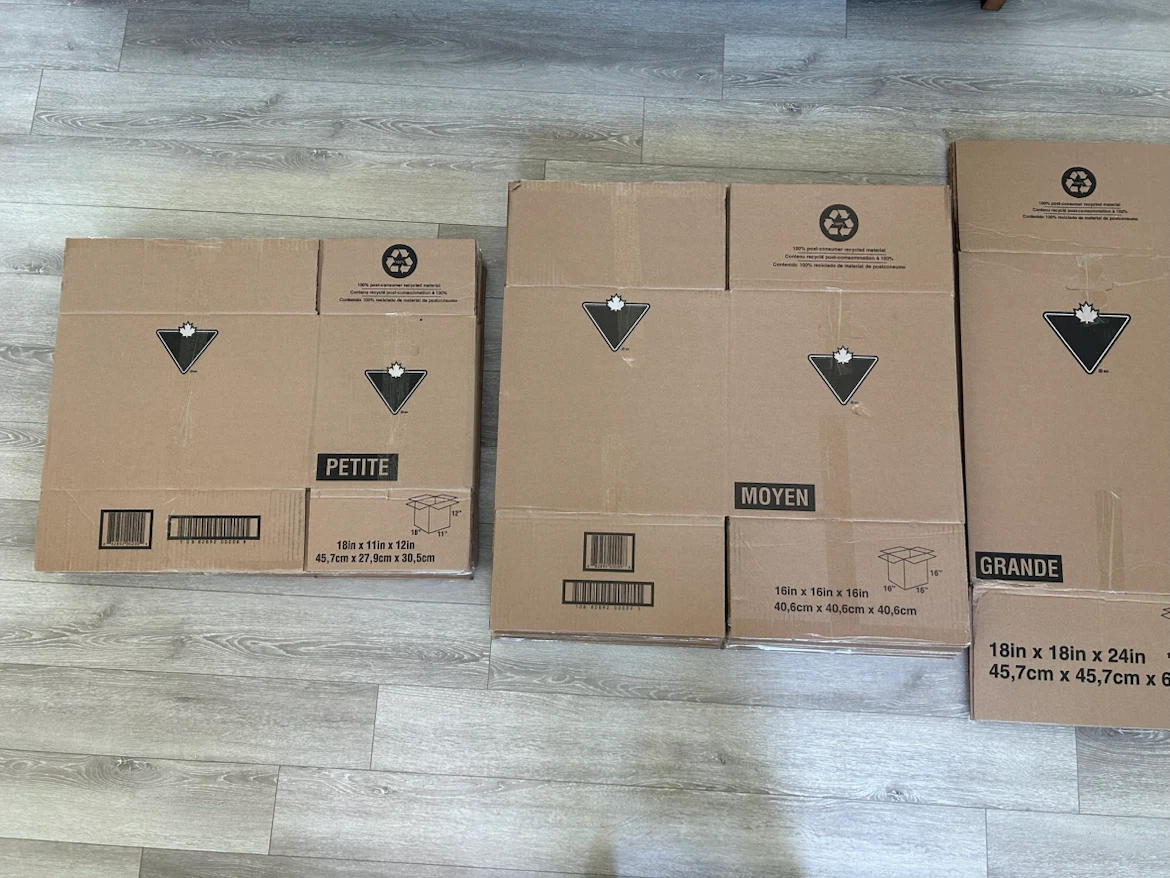 25 Assorted Canadian Tire Moving Boxes - photo 2
