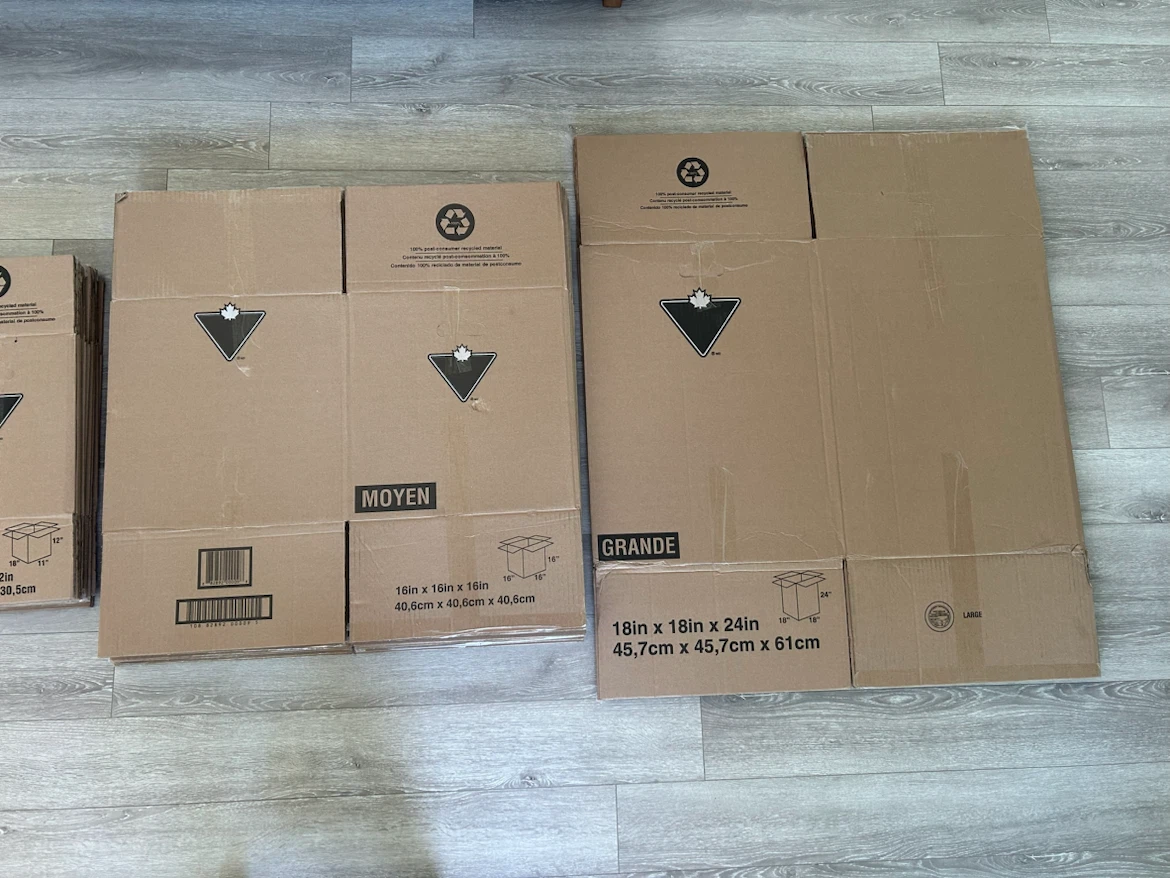25 Assorted Canadian Tire Moving Boxes - photo 3