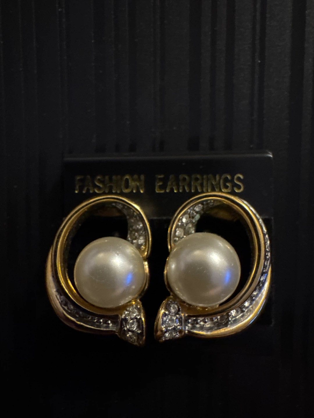 Gold-Tone Pearl and Rhinestone 🏈 Clip-On Earrings