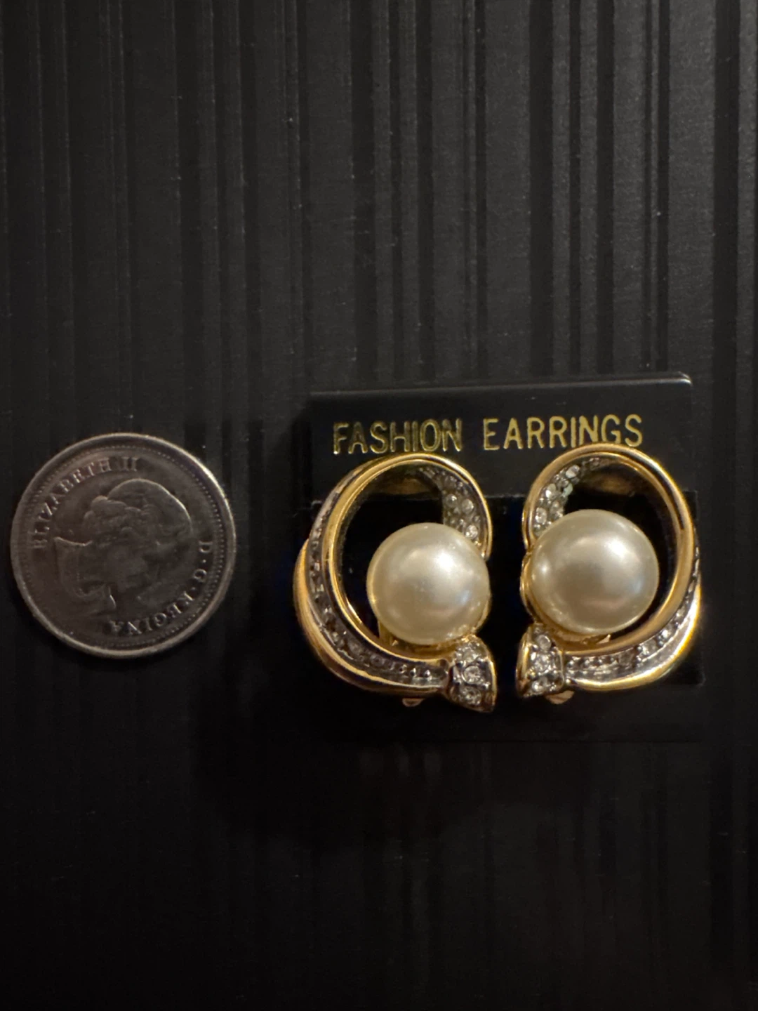 Gold-Tone Pearl and Rhinestone 🏈 Clip-On Earrings - photo 2