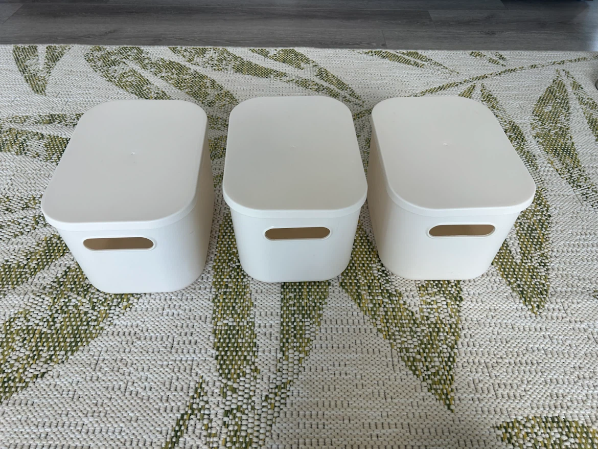 Set of 3 White Storage Bins with Lids - photo 3