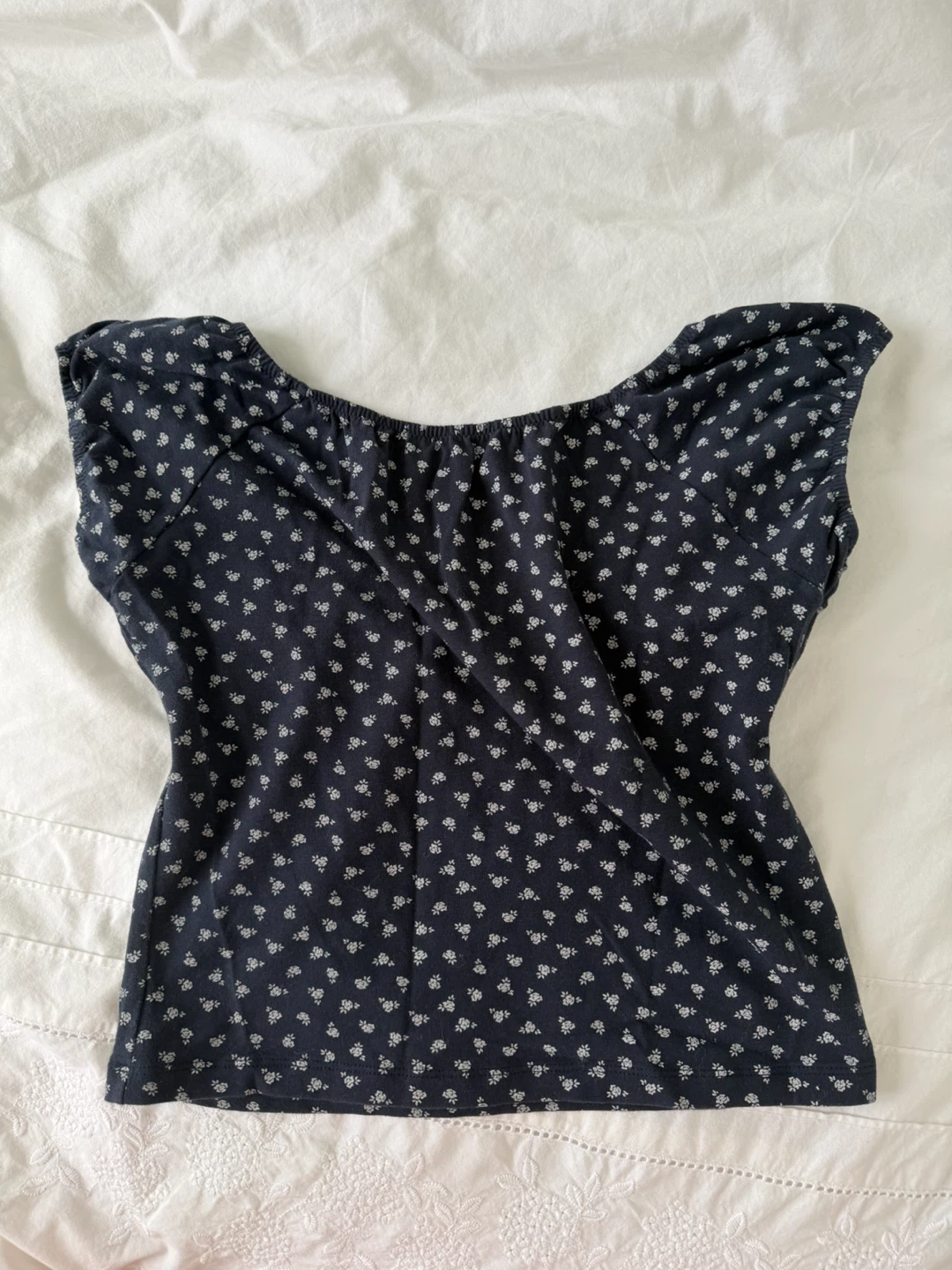 Brandy Melville Floral Navy Top - photo 2
