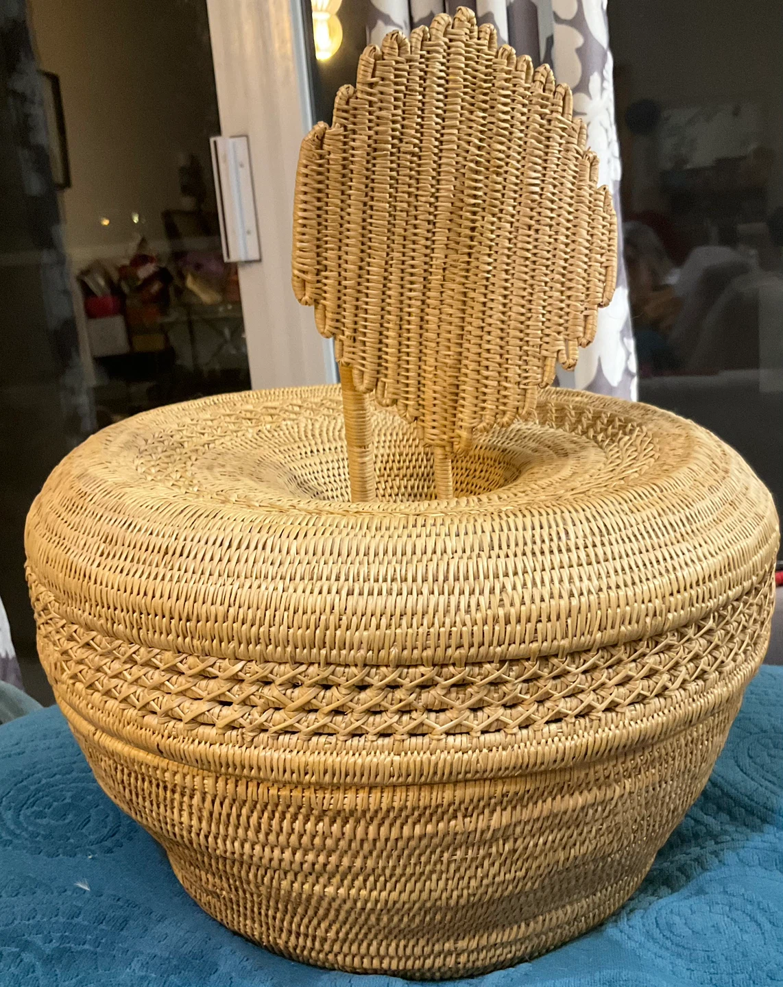 🏈 Woven Rattan Basket with Lid