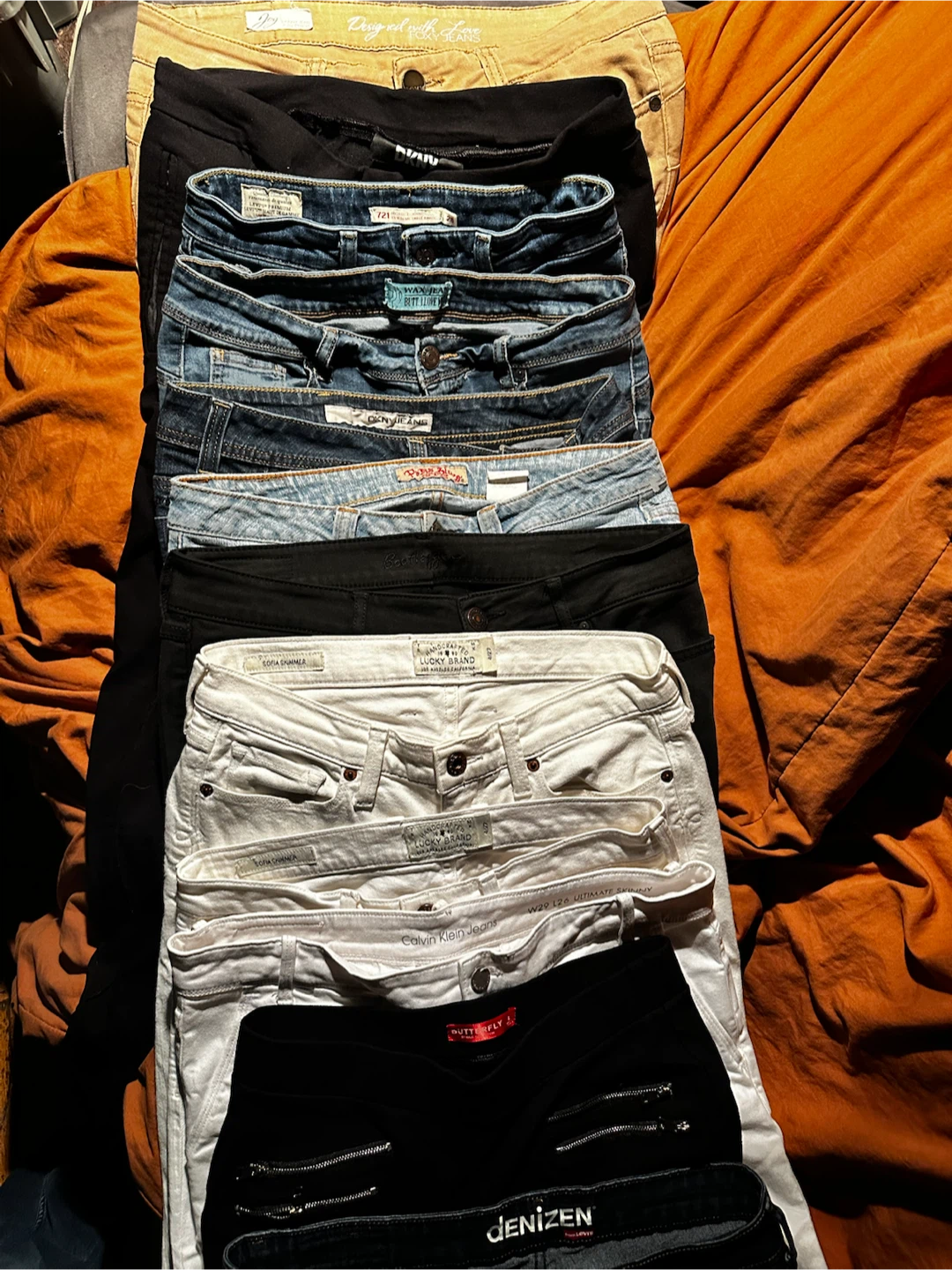 Name brand jeans reseller lot 12 pairs