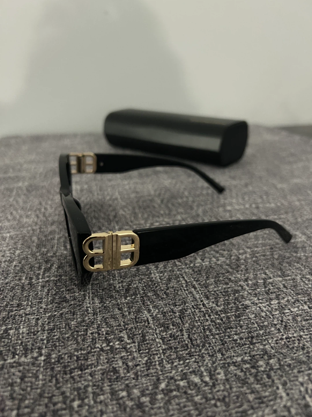 Balenciaga Black Sunglasses with Gold Logo - photo 2