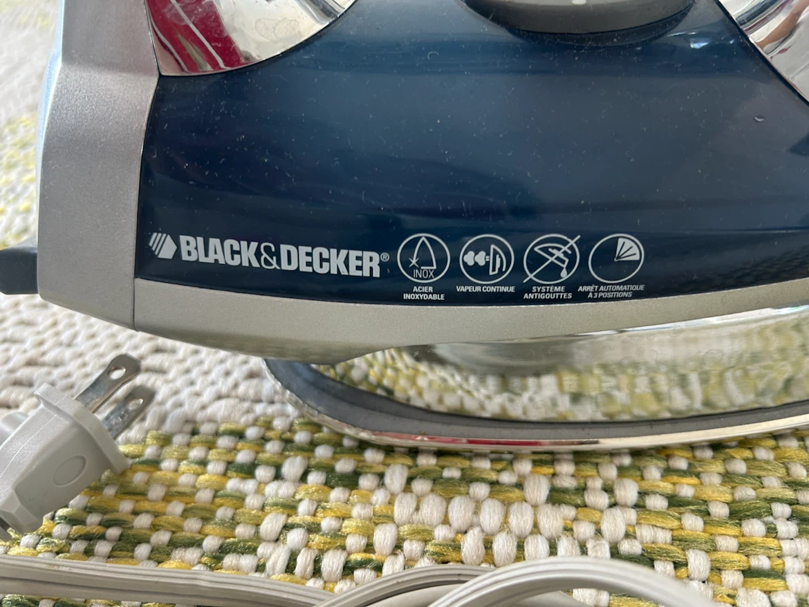 Black & Decker Steam Iron - photo 3