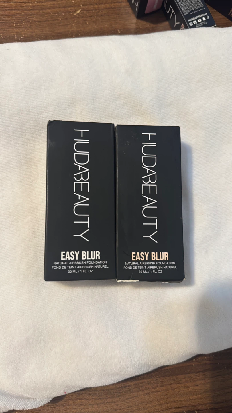 2 Huda Beauty Easy Blur Foundations, Amaretti 310G - photo 4