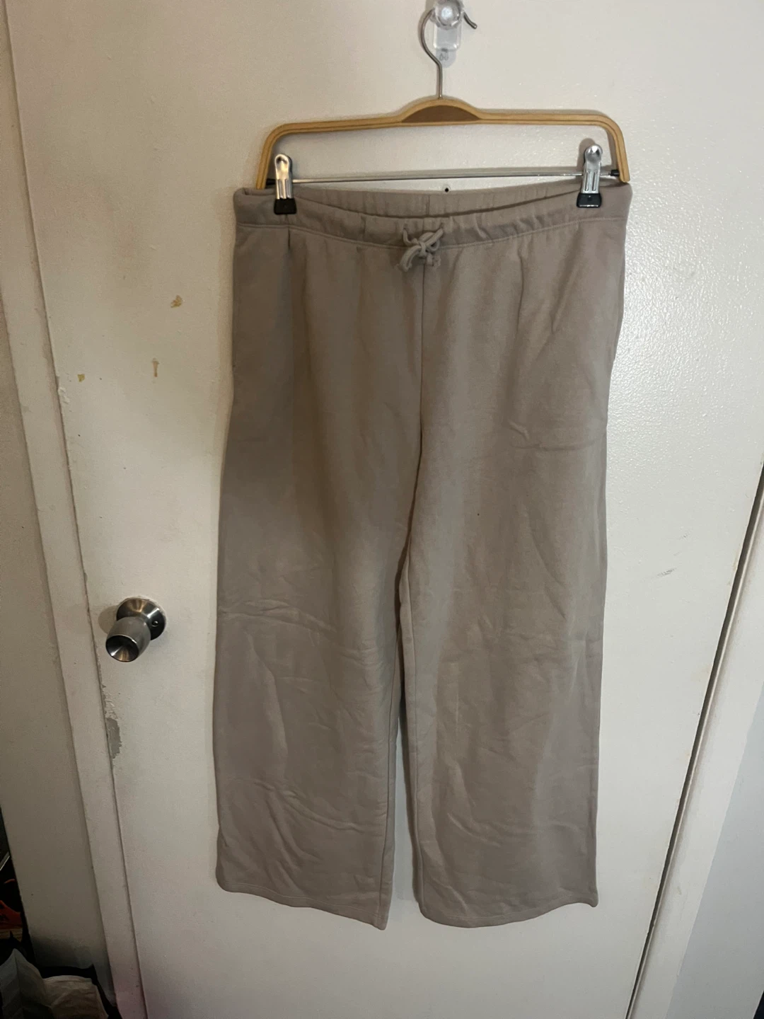 H&M Divided Beige Joggers size s
