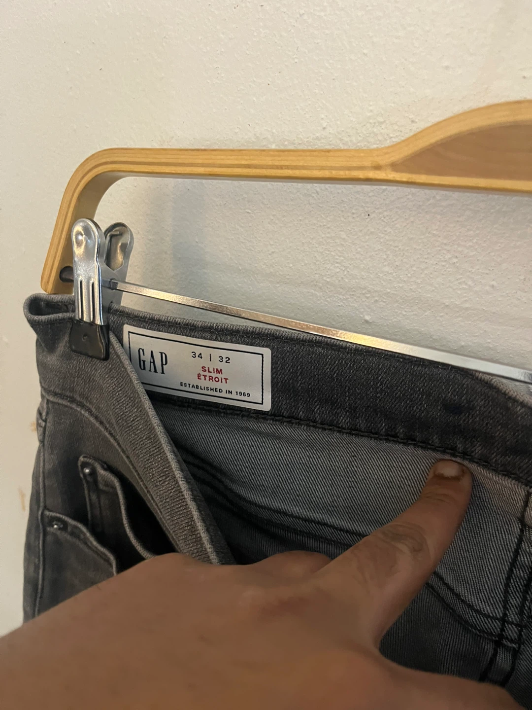Gap Slim Jeans - 34x32 - photo 3