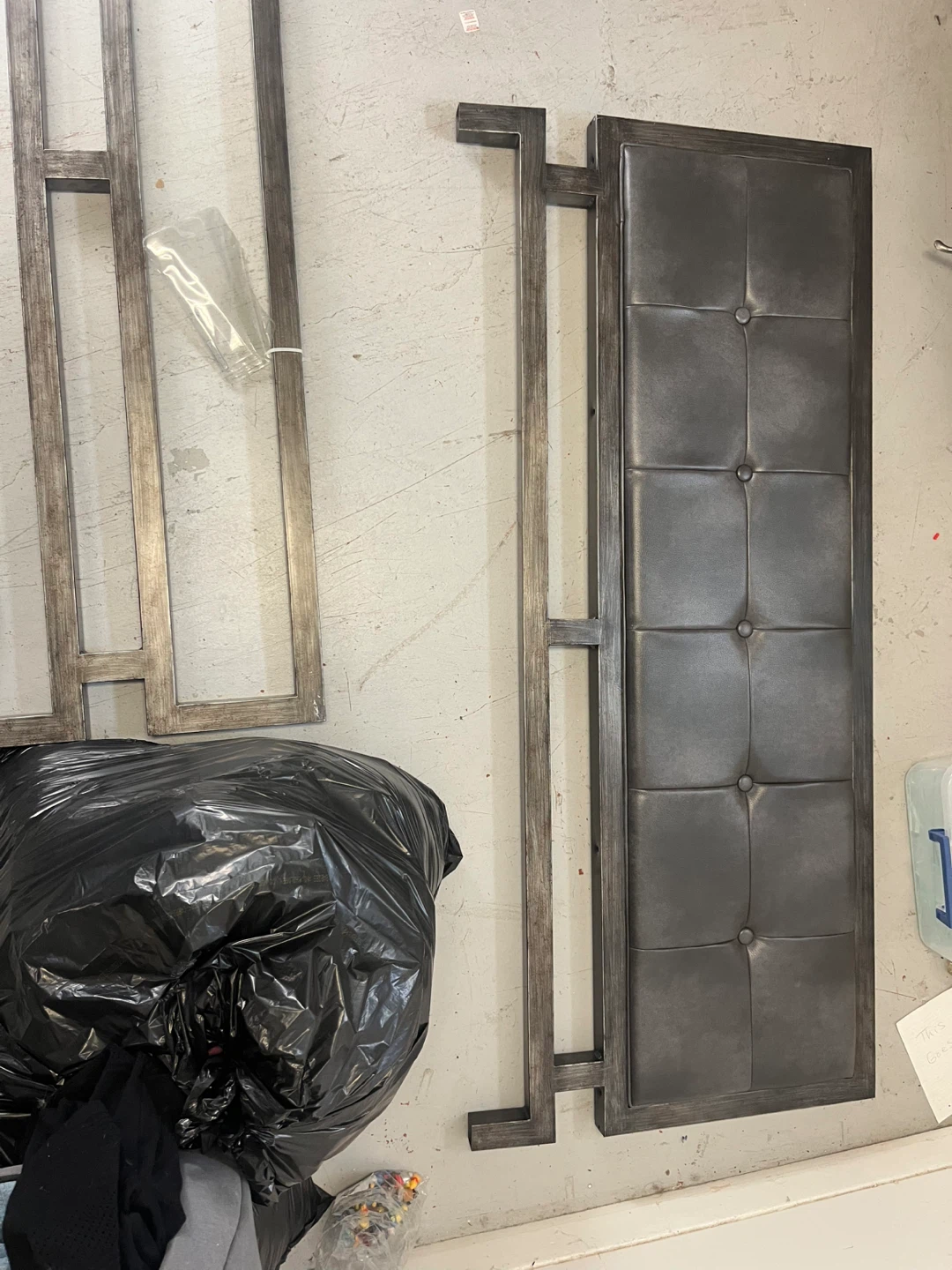 Metal Frame Headboard - photo 2